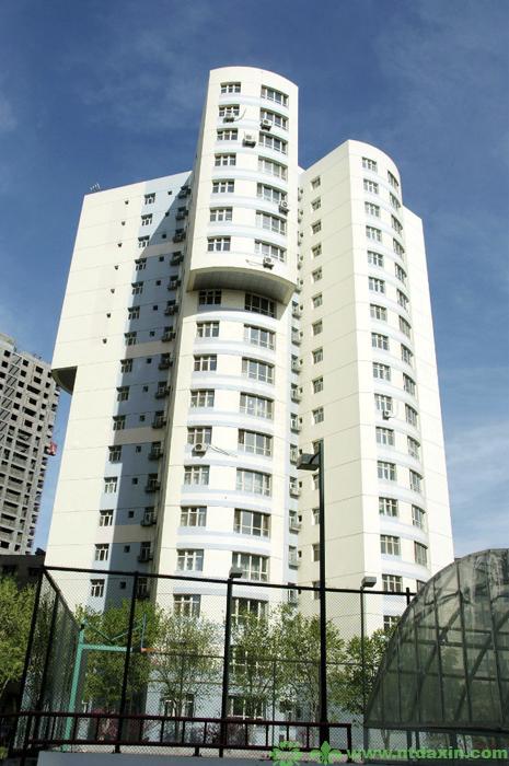 南門國(guó)際城F1高層住宅樓（新疆建筑工程天山獎(jiǎng)、江蘇省省外“揚(yáng)子杯”）